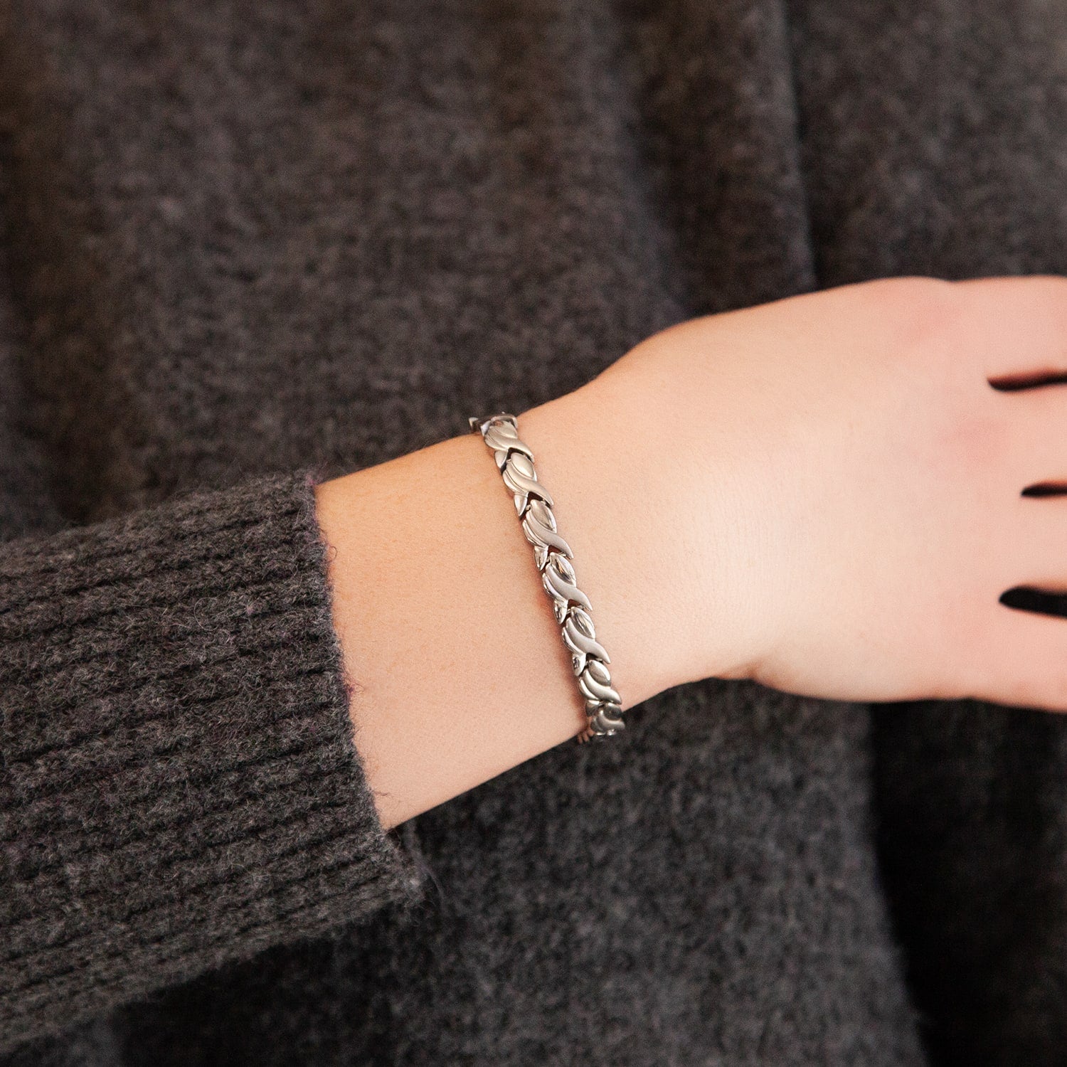 Flawless – Negative Ion Bracelet with Brushed Stainless Steel Waves
