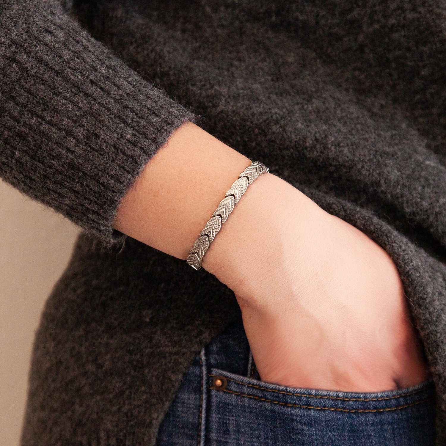 Arrows - Negative Ion Bracelet - Stainless Steel