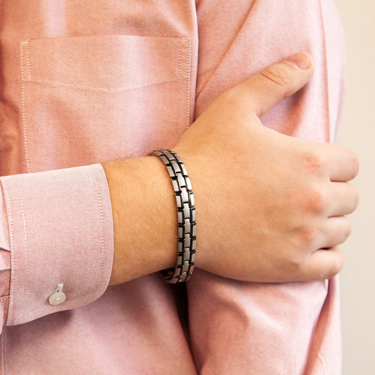 Interlocked - Negative Ion Bracelet, Titanium and Polished Black